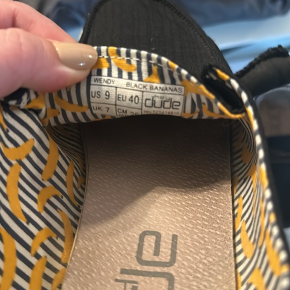 Wendy Black Bananas - Picture 4 of 4